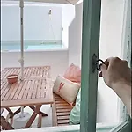 Villa White Patio *